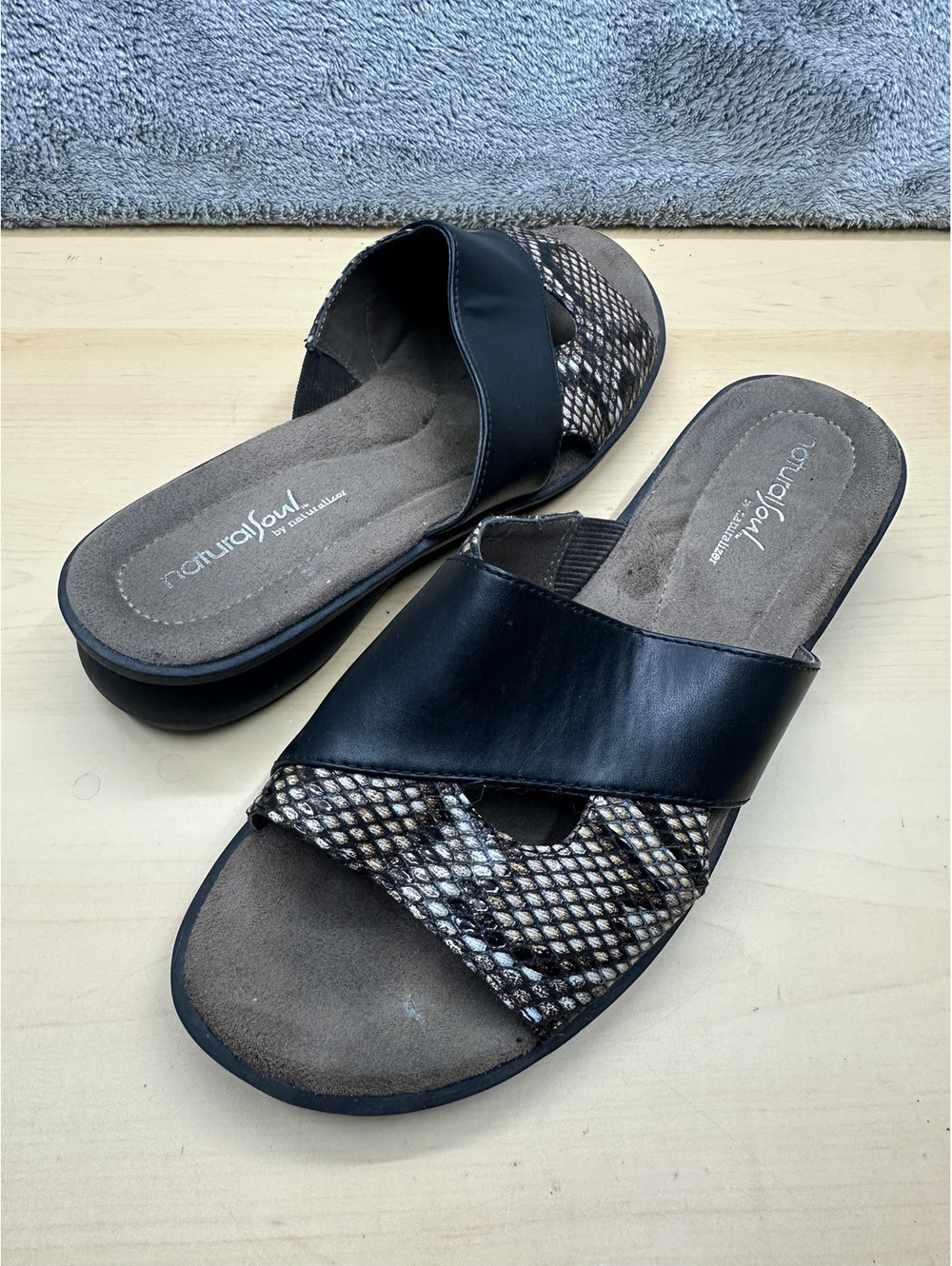 Natural Soul Slide Sandals Black and Snake Print Casual Summer Comfort